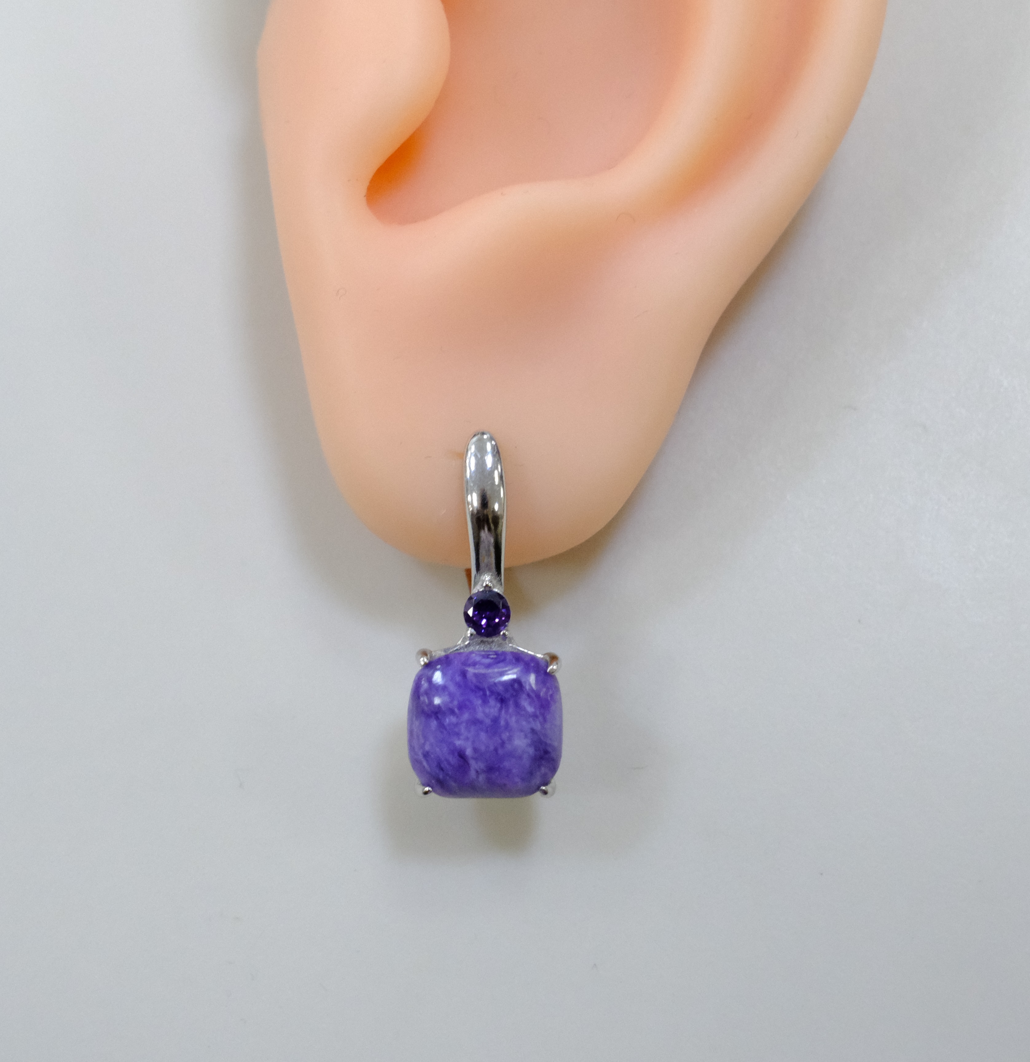 Серебряные серьги с чароитами